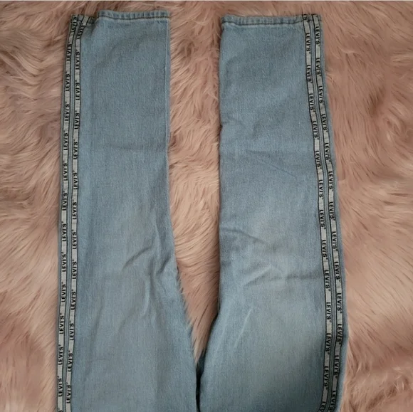 Levi's 501 cropped logo strip high waist button fly jeans - Picture 4 of 13